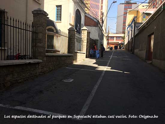 parqueos.jpg