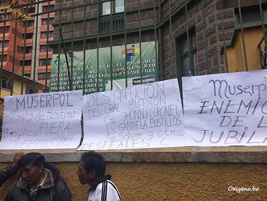 plicias-jubilados-2.jpg
